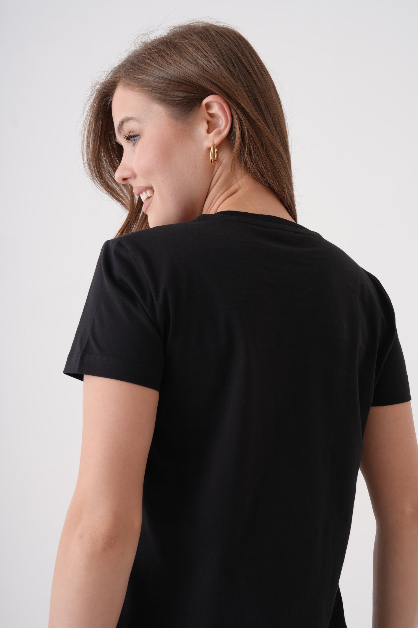 Stealth Grace | Yüksek Kabartma Baskılı Siyah T-Shirt