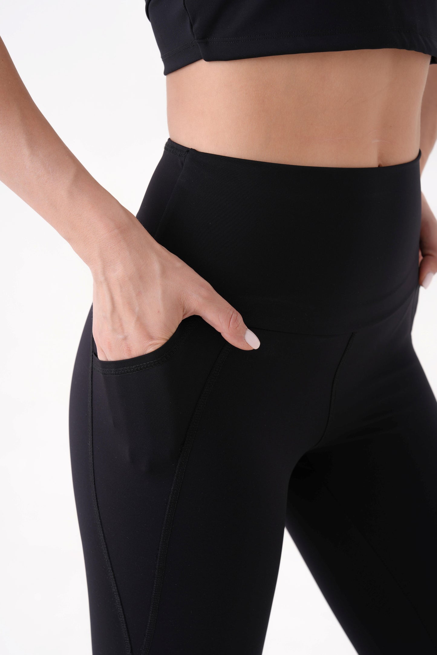 ContourFit | Çift Cepli Bilek Hizası Tayt