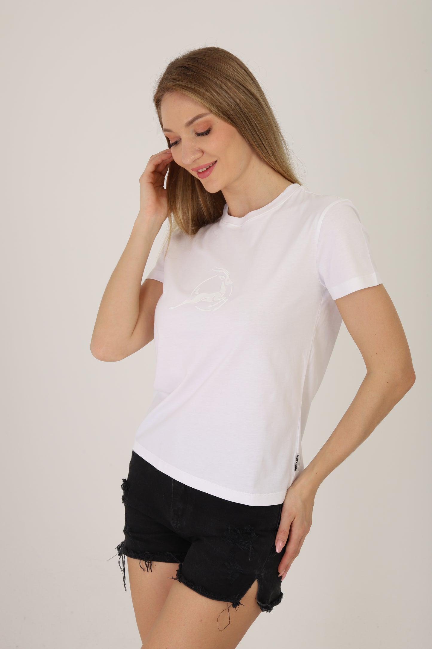 Stealth Grace | Yüksek Kabartma Baskılı Beyaz T-Shirt